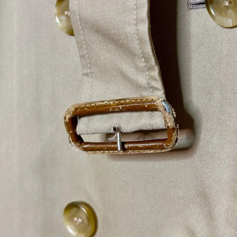 Burberry Belted Trench Coat with Plaid 100% Wool Lining & Collar in Honey - Picture 9 of 16